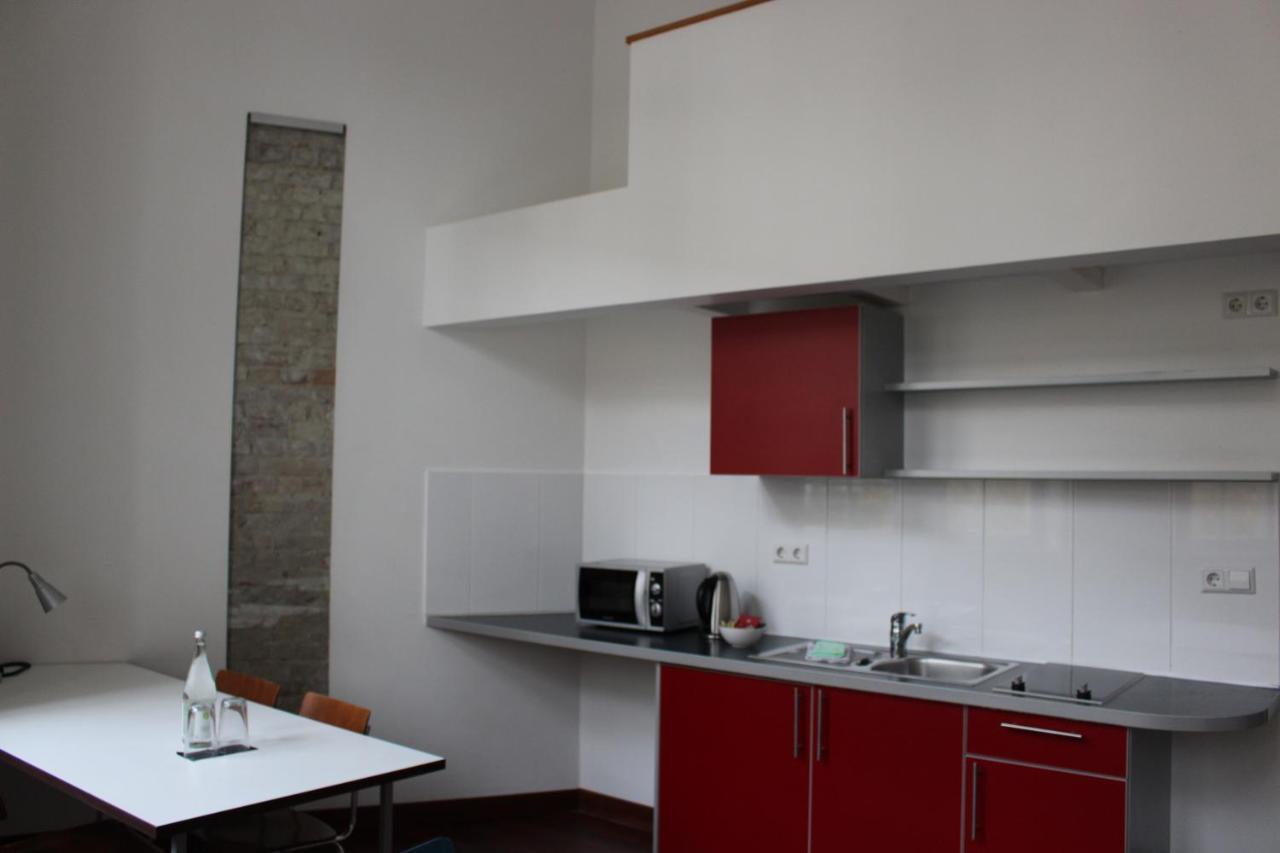 Gls Studio Hotel Берлин Екстериор снимка