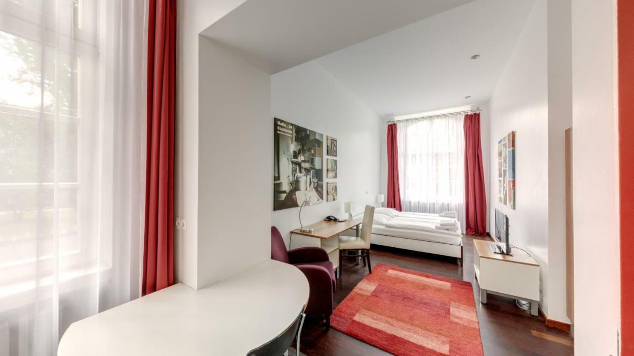Gls Studio Hotel Берлин Екстериор снимка