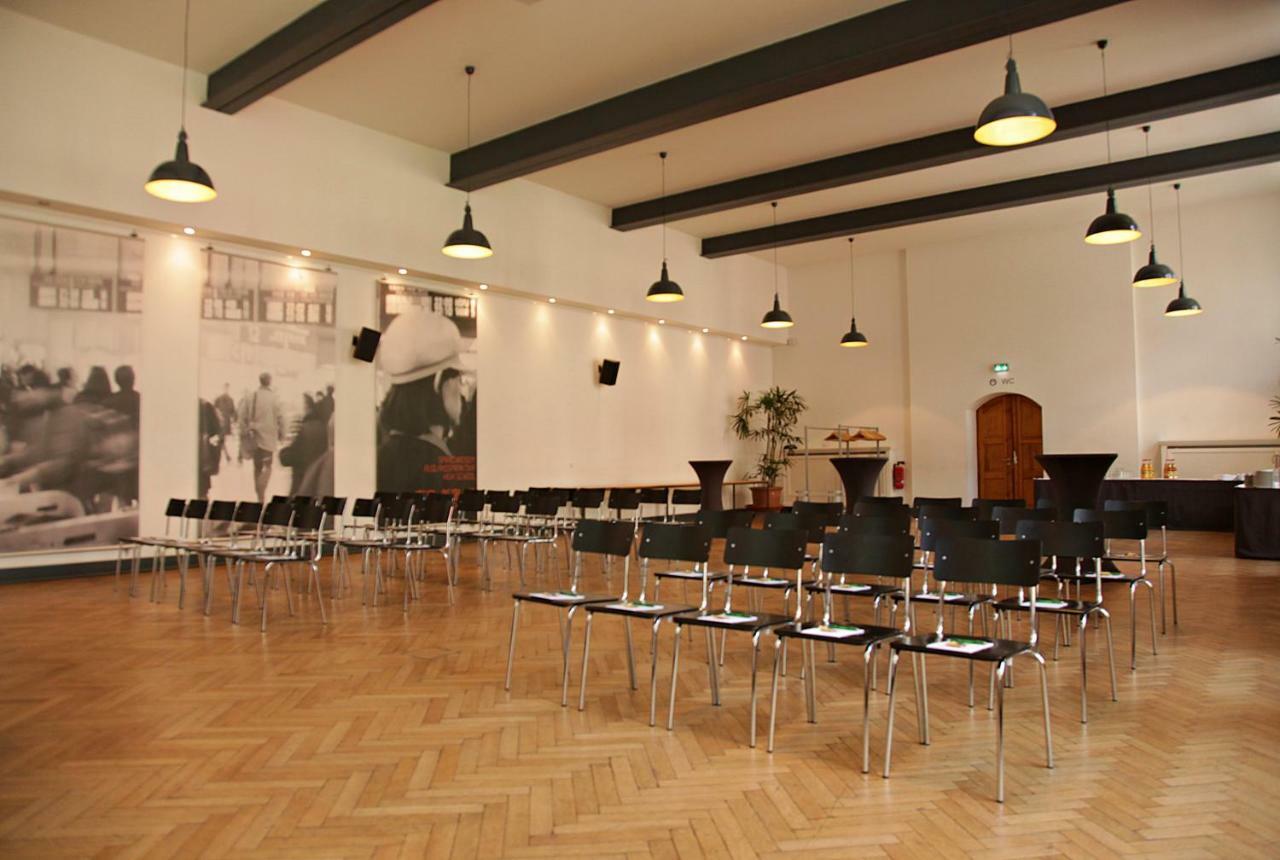 Gls Studio Hotel Берлин Екстериор снимка